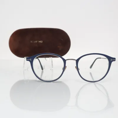 Glasögon (TF5528-B) från Tom Ford