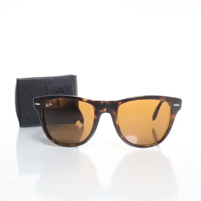 Solglasögon (RB4105) från Ray-Ban