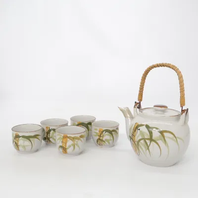 Ensemble de vaisselle (Kanne und Sake Gläser) de Maiben Handgemalt