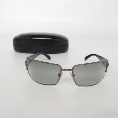 Lunettes de soleil (MOD. 2032-B) de Versace