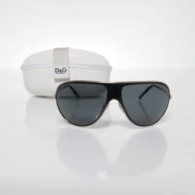 Solglasögon (DG2024) från Dolce & Gabbana