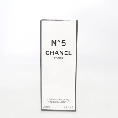 Body lotion (L`emulsion Corps Balsam) från Chanel