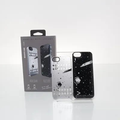 Powerbank (BOOSTCASE) fra Marc by Marc Jacobs