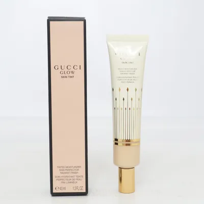 Fond de teint (Glow Skin Tint Fair 17) de Gucci