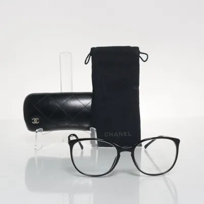 Glasögon (3282) från Chanel