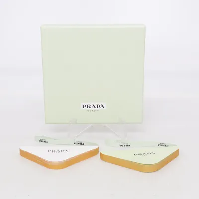 Ornement de Noël (Vert) de Prada Beauty