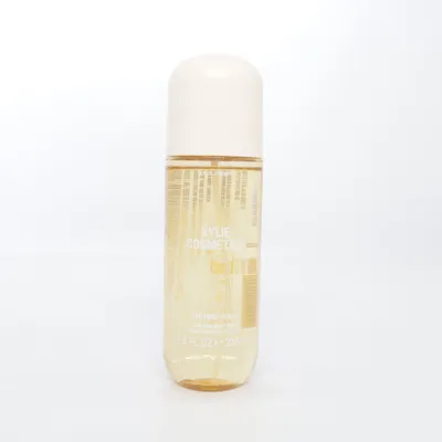 Body mist (Caramel Cloud) from Kylie Cosmetics