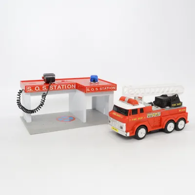 Voiture jouet (Rouge, Gris, Bleu) de Dickie Toys