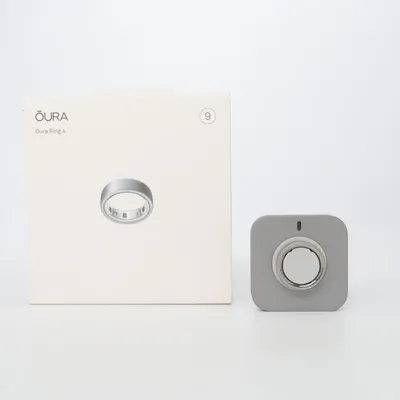 Ring (Oura Ring 4 Größe 9) från Oura Okänd metall