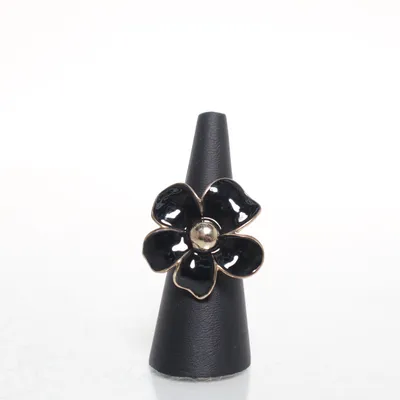 Ring (Black, Gold) Unknown metal