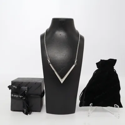 Halsband (Silverfärgad) från Astrid & Agnes Rostfritt stål