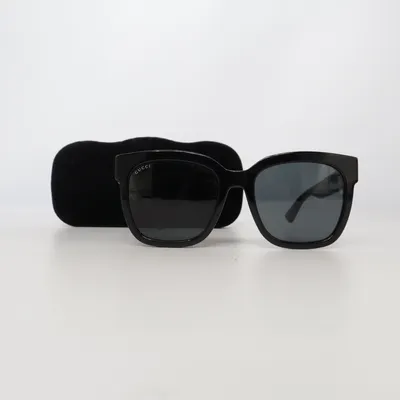 Solglasögon (GG0034SN) från Gucci