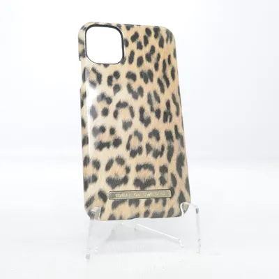 Phone case (Beige, Black) from iDeal of Sweden