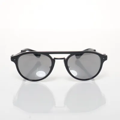 Solglasögon (MC50306) från Moncler