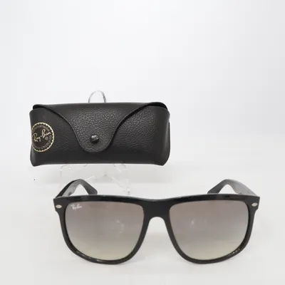 Solglasögon (RB 4147) från Ray-Ban