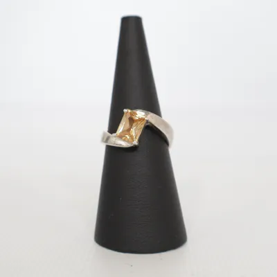 Ring (Yellow, Silver) Silver