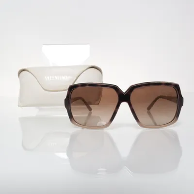 Solglasögon (V604S) från Valentino