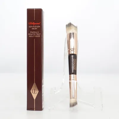 Makeup børste (Hollywood Complexion Brush) fra Charlotte Tilbury
