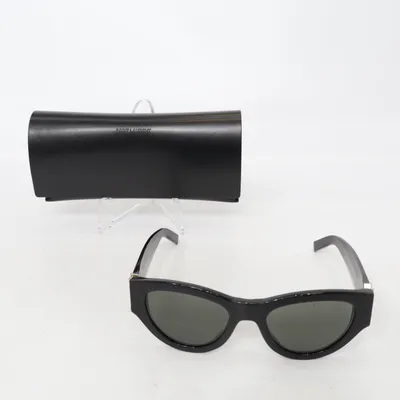Solglasögon (SL M94) från Saint Laurent