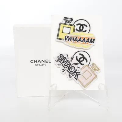 Pins (Multicolore) de Chanel Beauté Métal inconnu