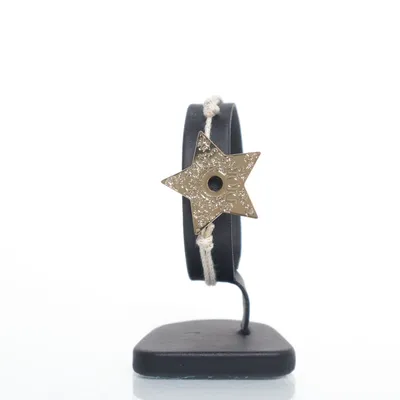 Armband (Vit, Beige) från Christian Dior Parfums Okänd metall