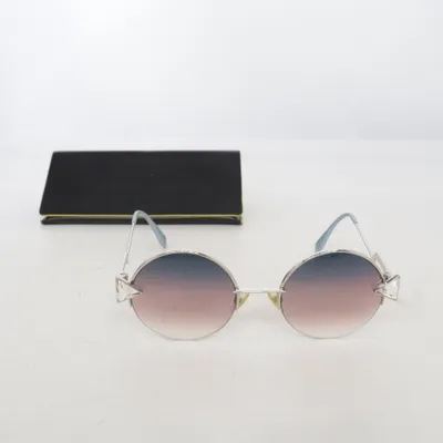 Zonnebril (FF 0243/S) van Fendi