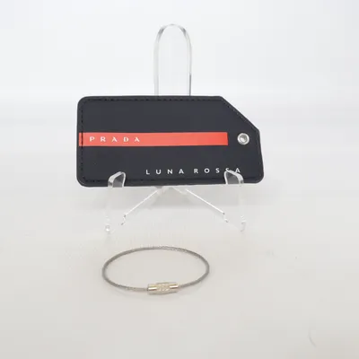 Accessoire de voyage (Luna Rossa) de Prada Beauty