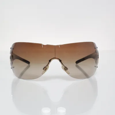 Solglasögon (4145) från Chanel