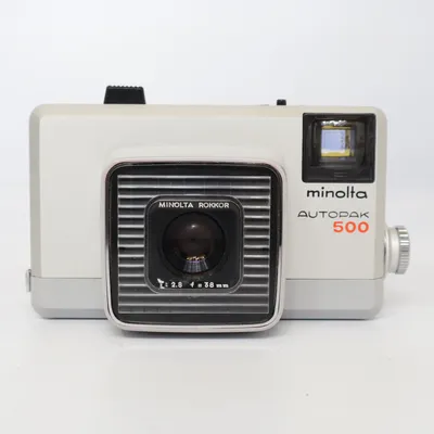 Analog kompaktkamera (AUTOPAK 500) från Minolta