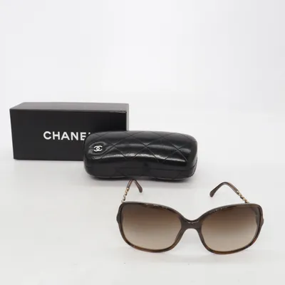 Zonnebril (5210-Q) van Chanel