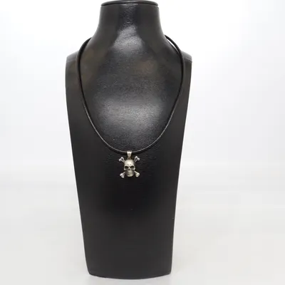 Collier (Noir, Argent) Argent