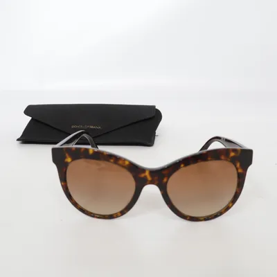 Solglasögon (DG4311) från Dolce & Gabbana