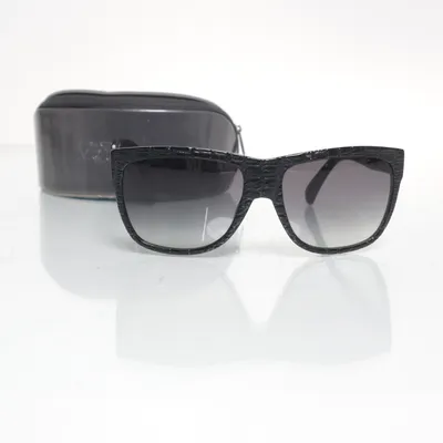 Solglasögon (AMQ 4194/S) från Alexander McQueen