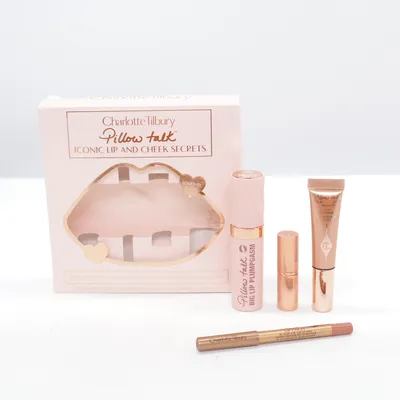 Makeup sæt (Pillow Talk Iconic Lip And Cheek Secrets) fra Charlotte Tilbury