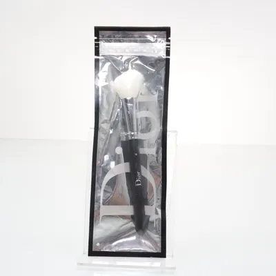 Make-up kwast (Blush Brush 16) van Christian Dior Parfums