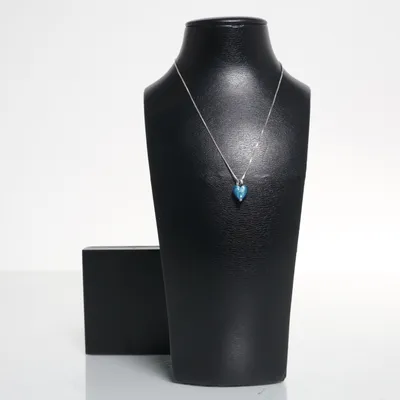 Halsband (Silverfärgad, Blå) från Guldfynd Silver