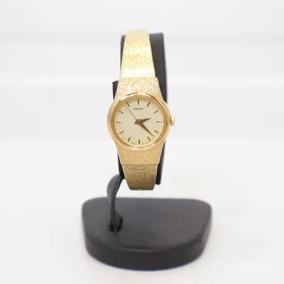 Montre (V401-1810) de Seiko