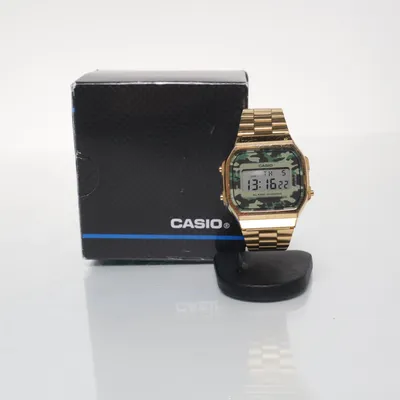 Armbandsur (Guldfärgad, Grön, Flerfärgad) från Casio