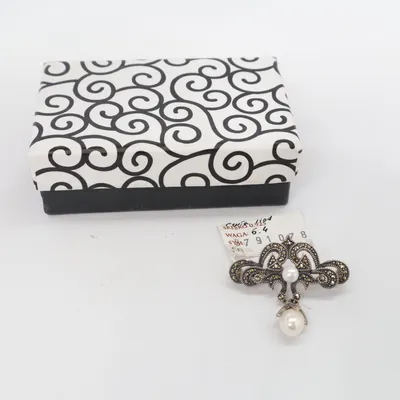 Brooch (Silver) Silver