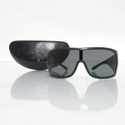 Solglasögon (SPR 05H) från Prada