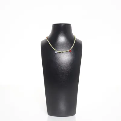 Halsband (Gul, Flerfärgad, Guldfärgad) från Astrid & Miyu Silver, Okänd metall