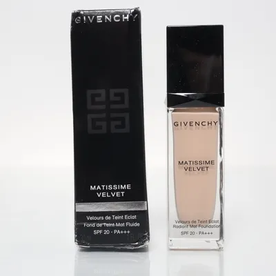 Foundation ( Matissime Velvet 03 Mat Sand) från Givenchy