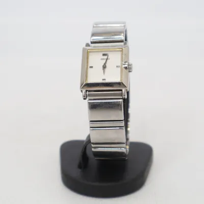 Armbandsur (V400-6530 ) från Seiko