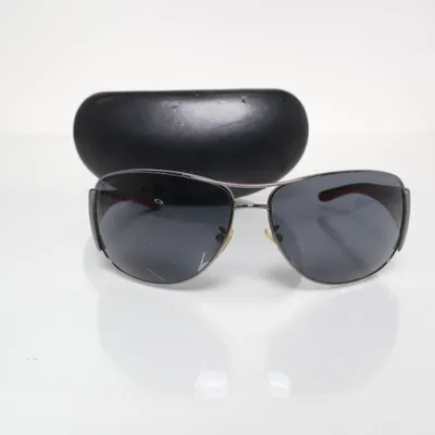 Solglasögon (SPR 75G) från Prada