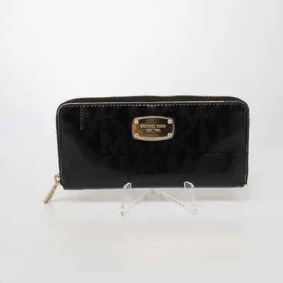 Wallet (Black) from Michael Kors