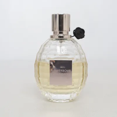 Eau de Parfum (Flowerbomb) från Viktor & Rolf