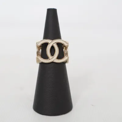 Ring (Guld, Hvid) fra Chanel Ukendt metal