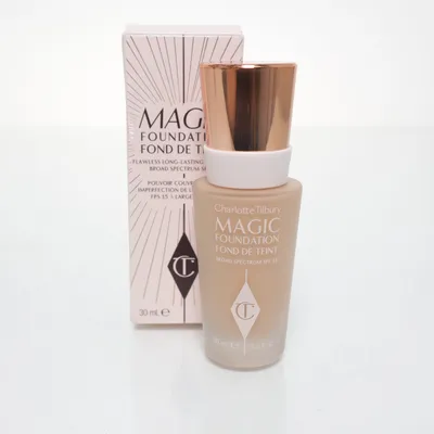 Foundation (7 Medium Moyen) från Charlotte Tilbury