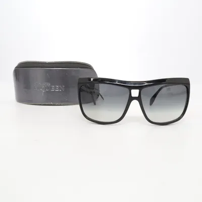 Solglasögon (AMQ4133/S) från Alexander McQueen