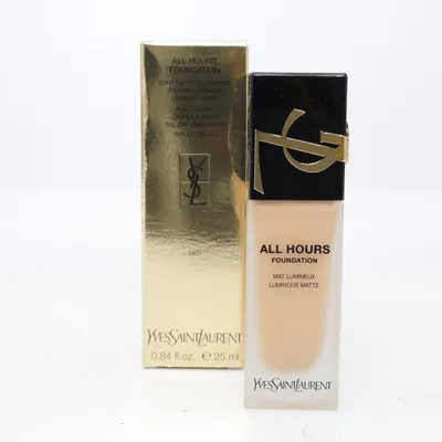 Foundation (MN7 All Hours Foundation) från Yves Saint Laurent